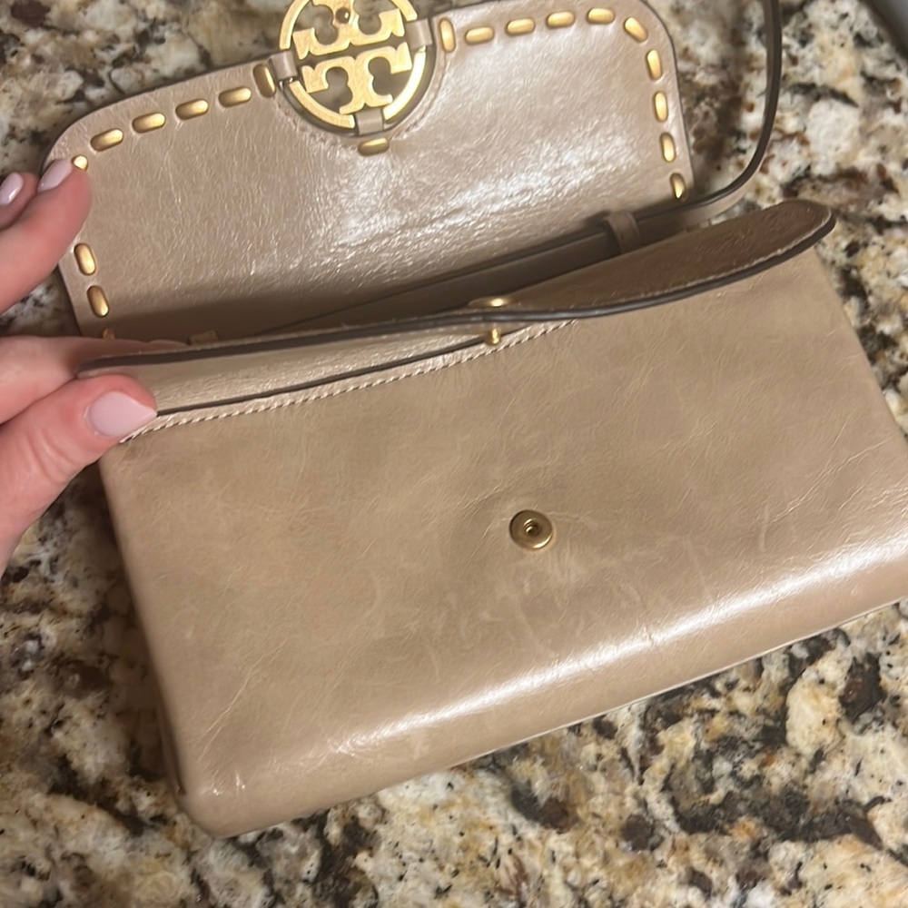Tory Burch Miller Wallet Crossbody in Taupe